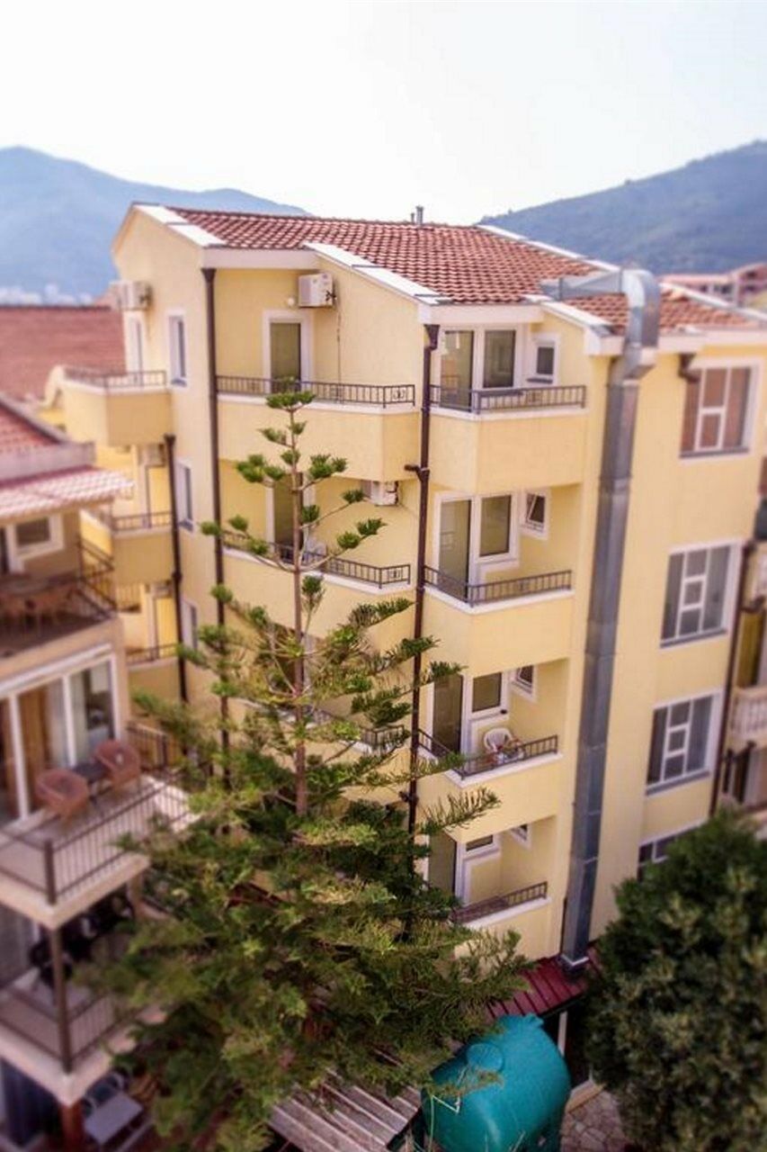 Venera Apartments Будва Экстерьер фото
